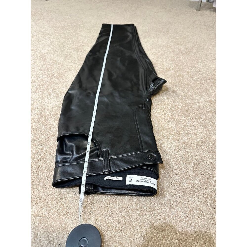 Abercrombie & Fitch Curve Love Vegan Leather 90s Straight Pant Size 30 / 10 - Picture 7 of 12
